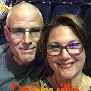 Meet your Posher, Laura